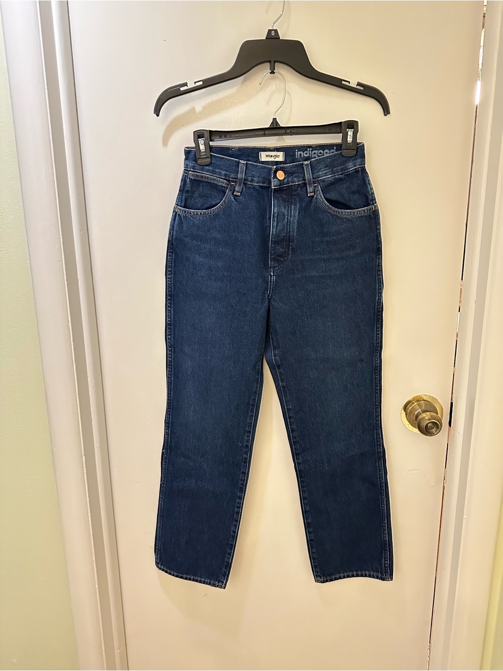 Wrangler Straight Leg Jeans in Dark Blue